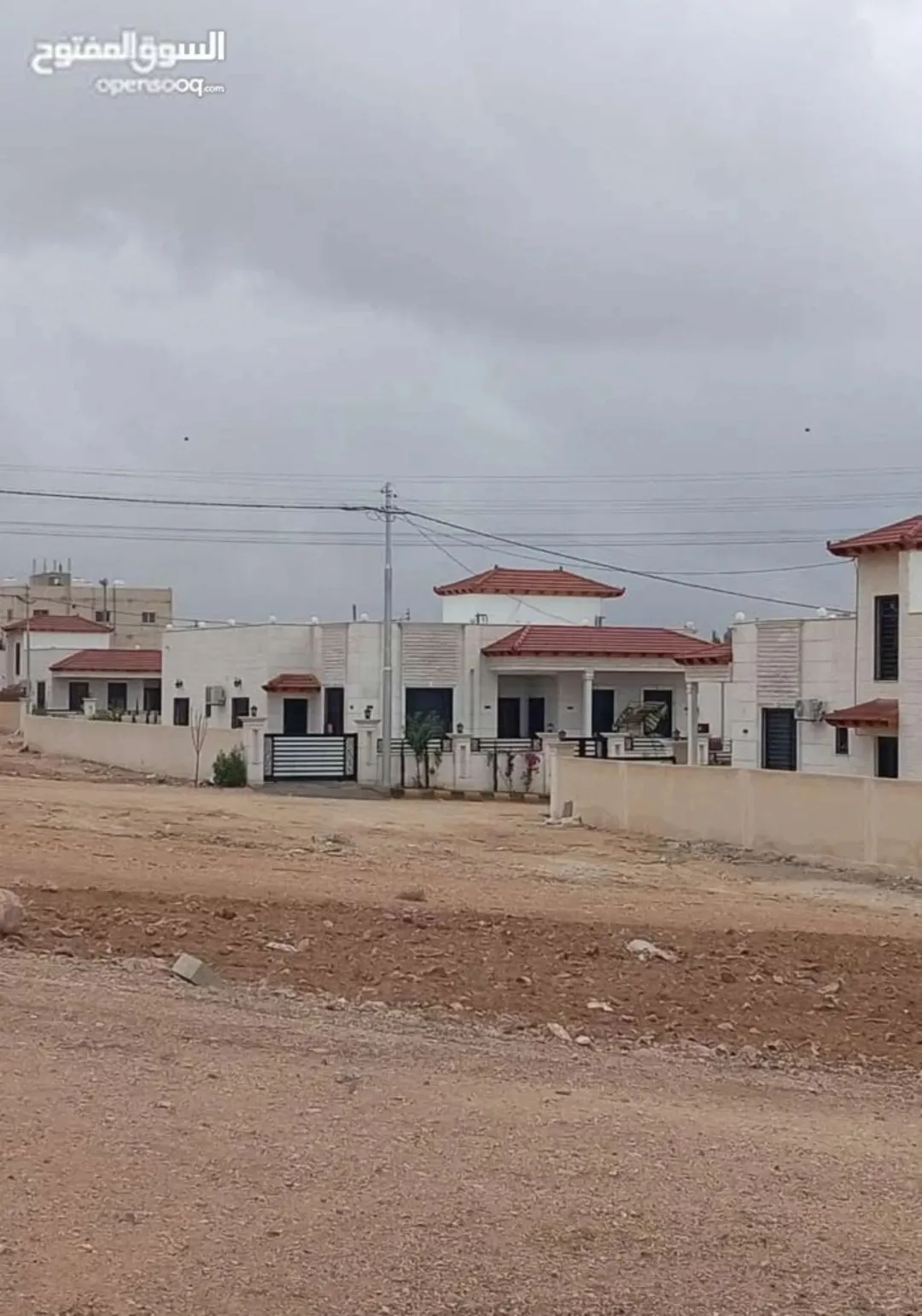 أراضي للبيع في شرق عمان – منطقة البيضاء حوض درب الحاج، الجواميس، والعبوس