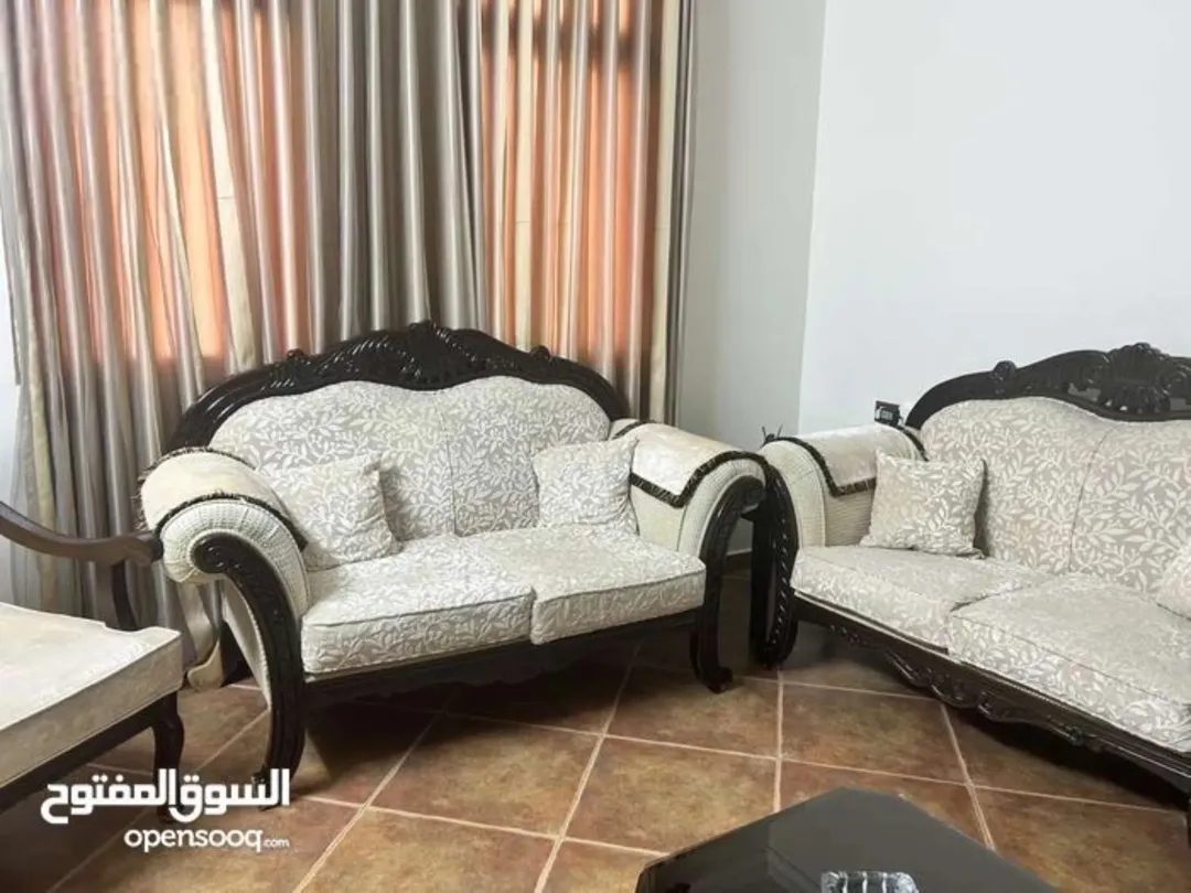 شقة فاخرة للبيع بسعر مميز مساحة 223 متر مربع