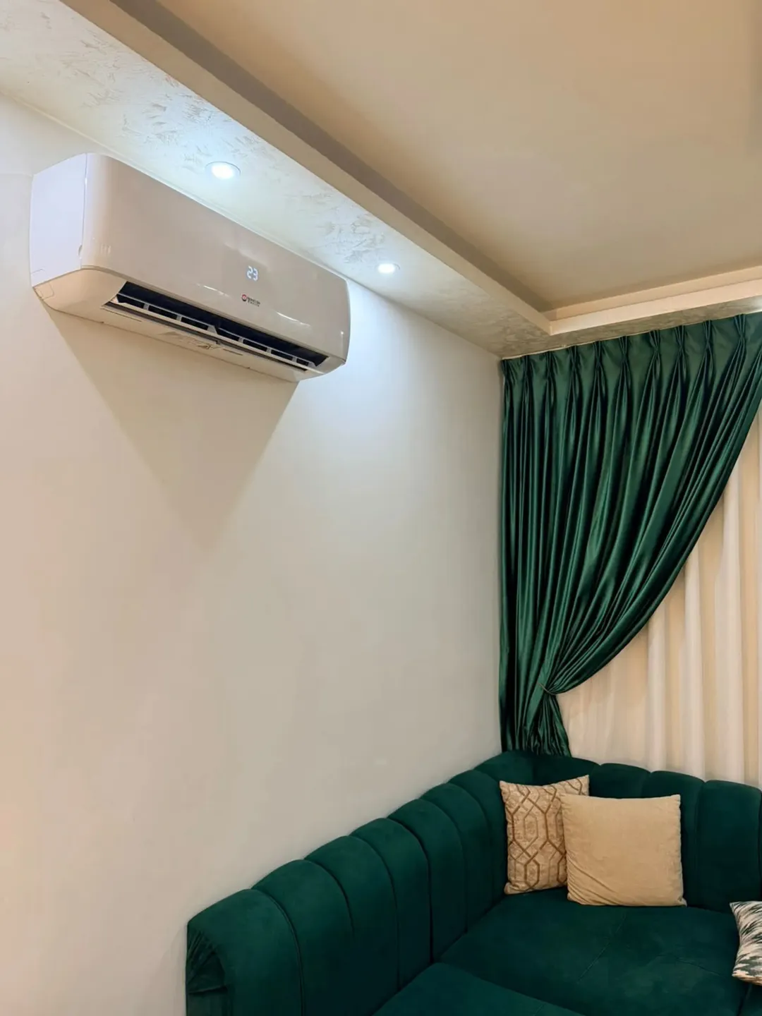 Apartment in Jabal Tareq for sale