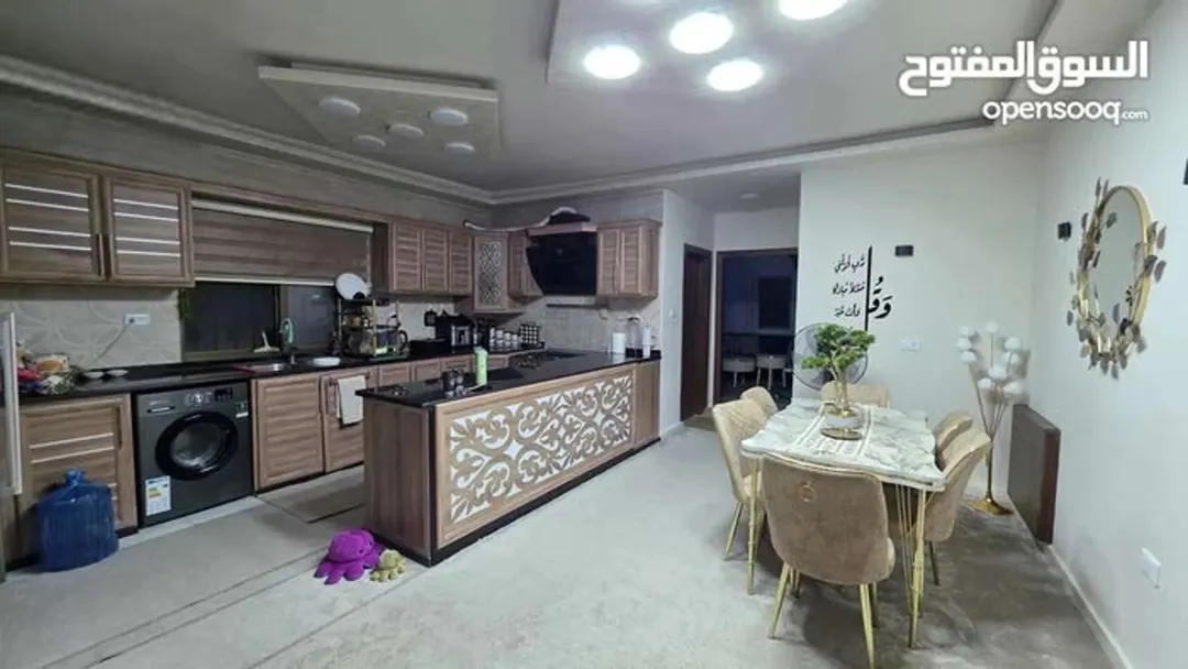 Apartment in Jabal Tareq for sale