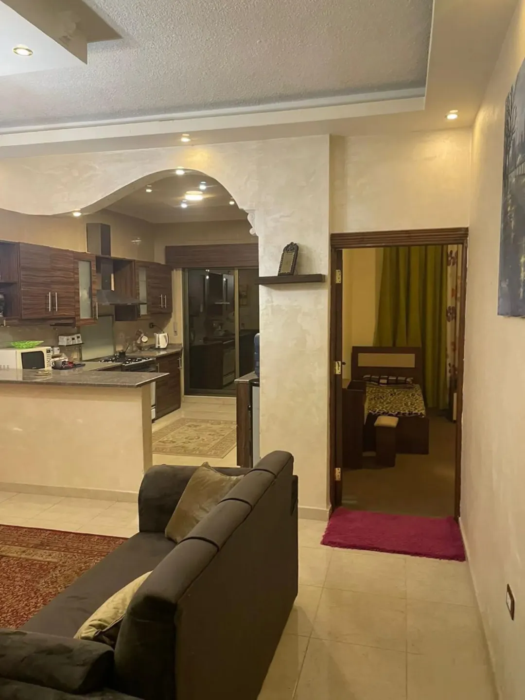 شقة مفروشة بالكامل للإيجار في البنيات | ID 869255