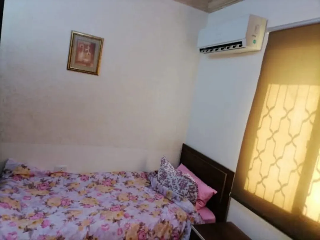 استوديو مفروش للبيع في إربد – شارع الجامعة