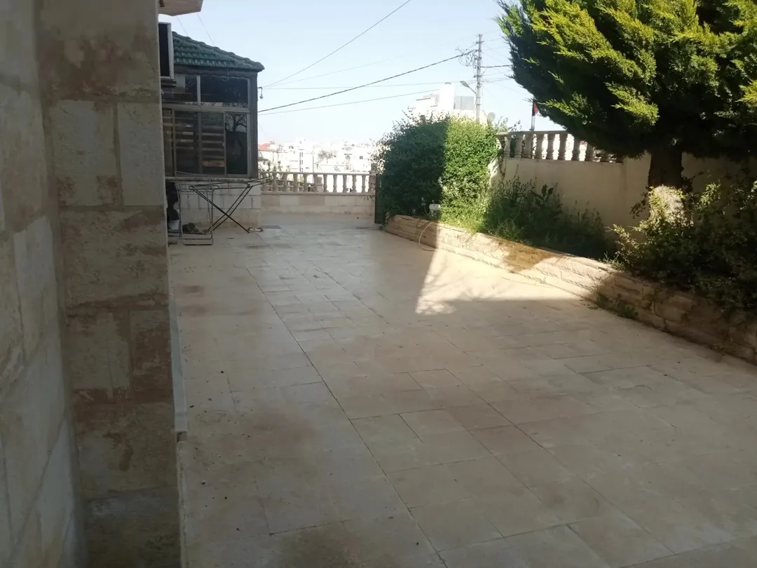 شقة أرضية فاخرة للبيع في تلاع العلي