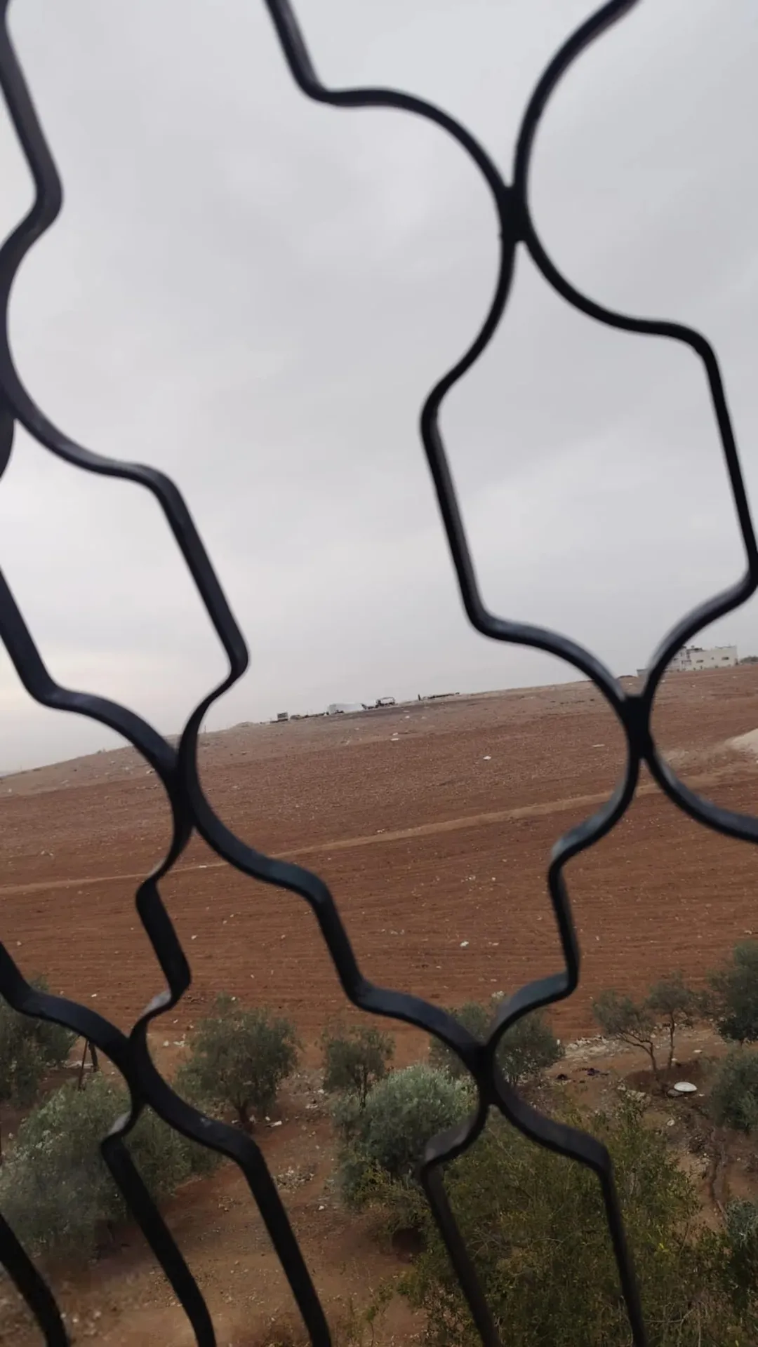 بيت للبيع قرب قصر عدنان عبيدالله