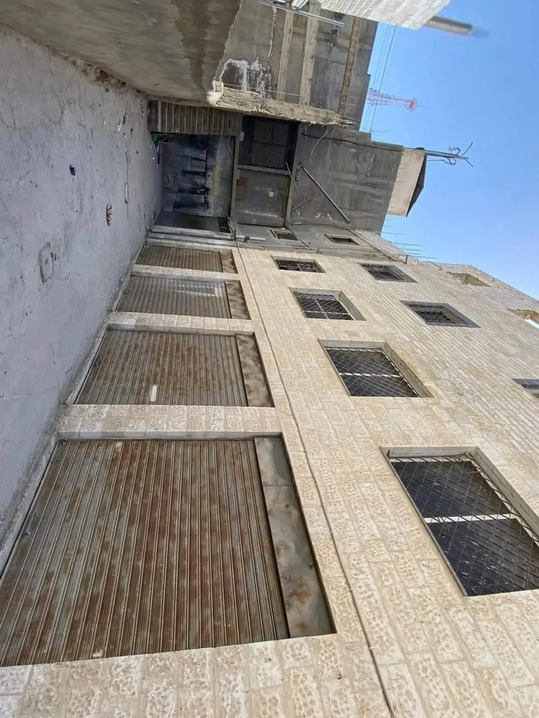مجمع تجاري للبيع بسعر مغري مباشرة