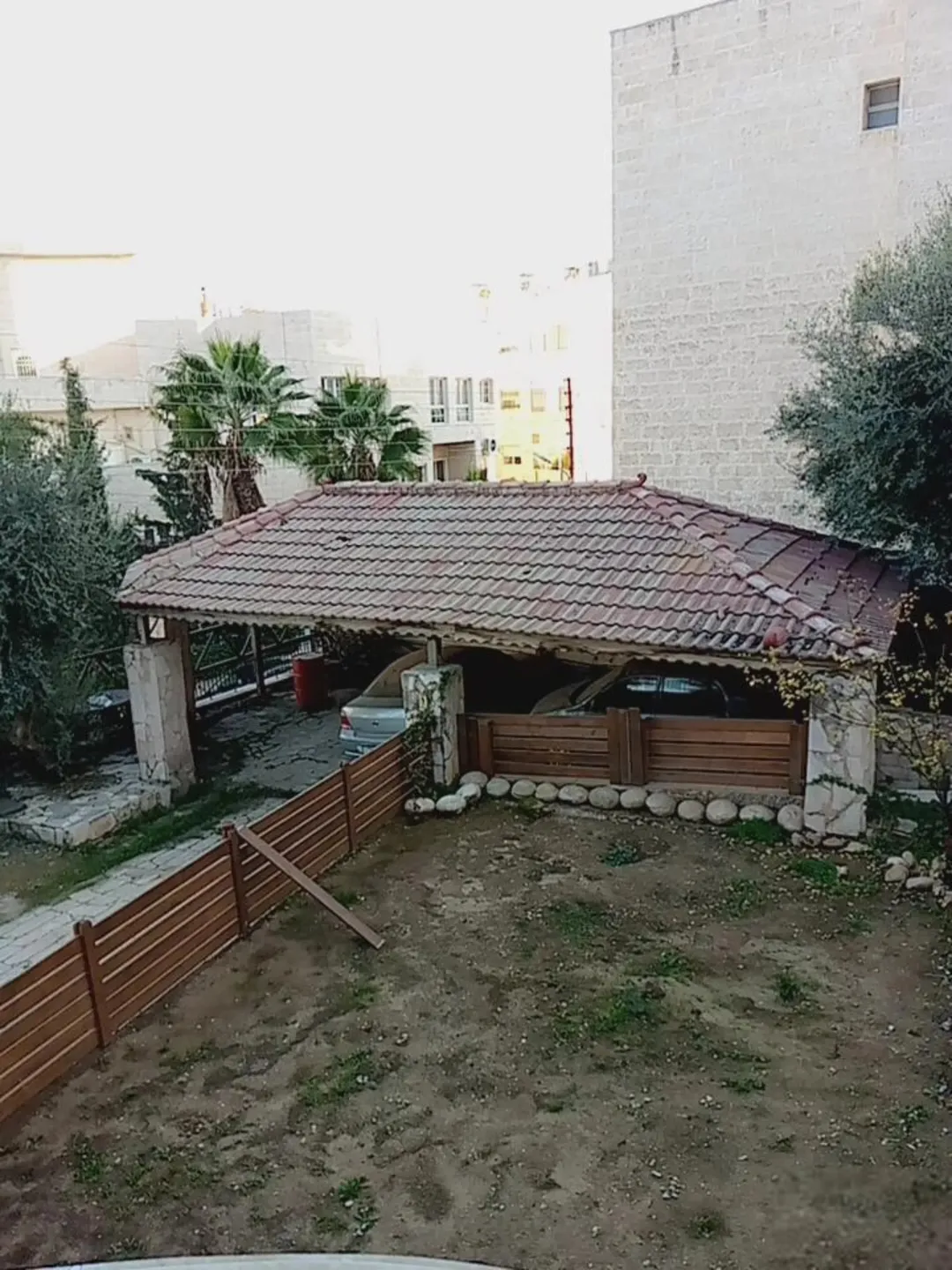 مباشره فيلا ومبنى للبيع تلاع العلي خلف مطعم ورد وعمان مول