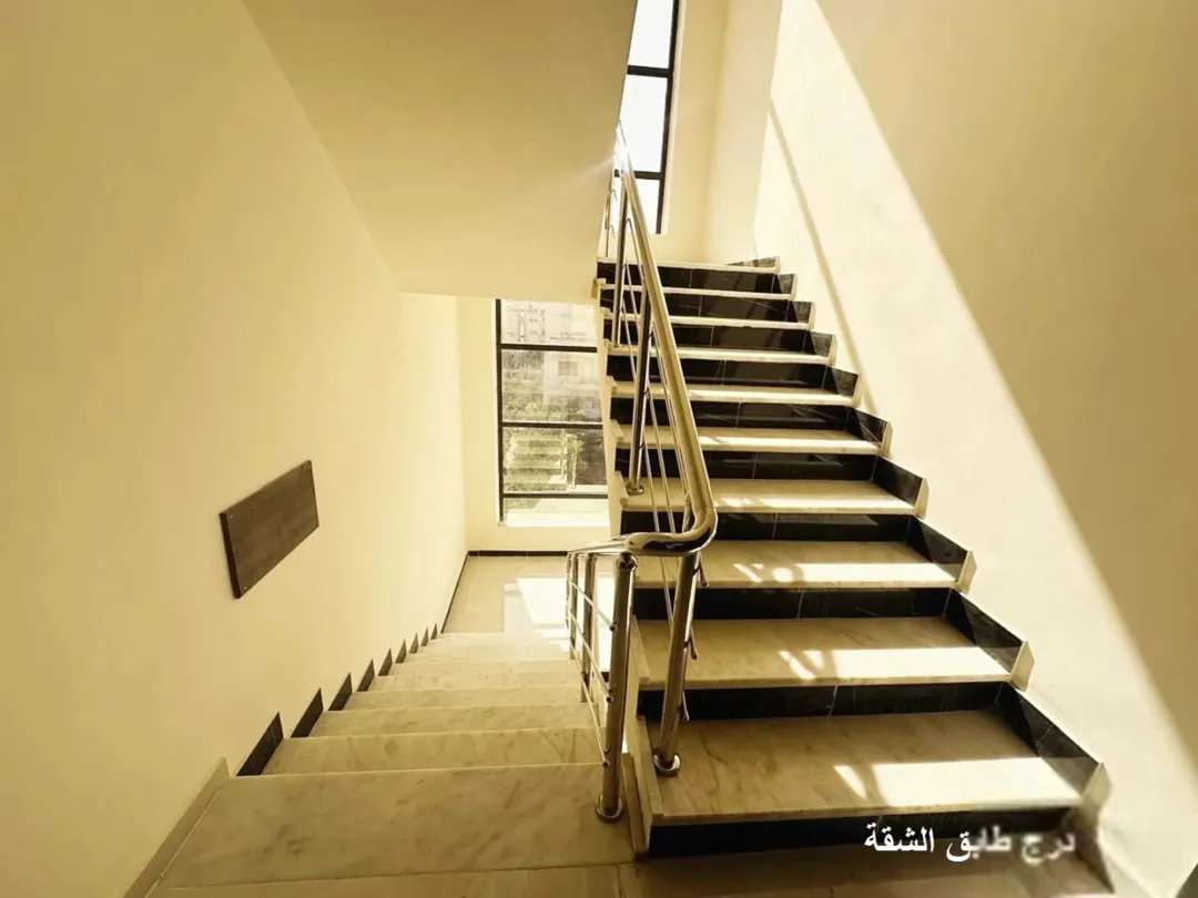 شقة دوبلكس فاخرة جديدة في المدينة الرياضية روف دوبلكس مميز