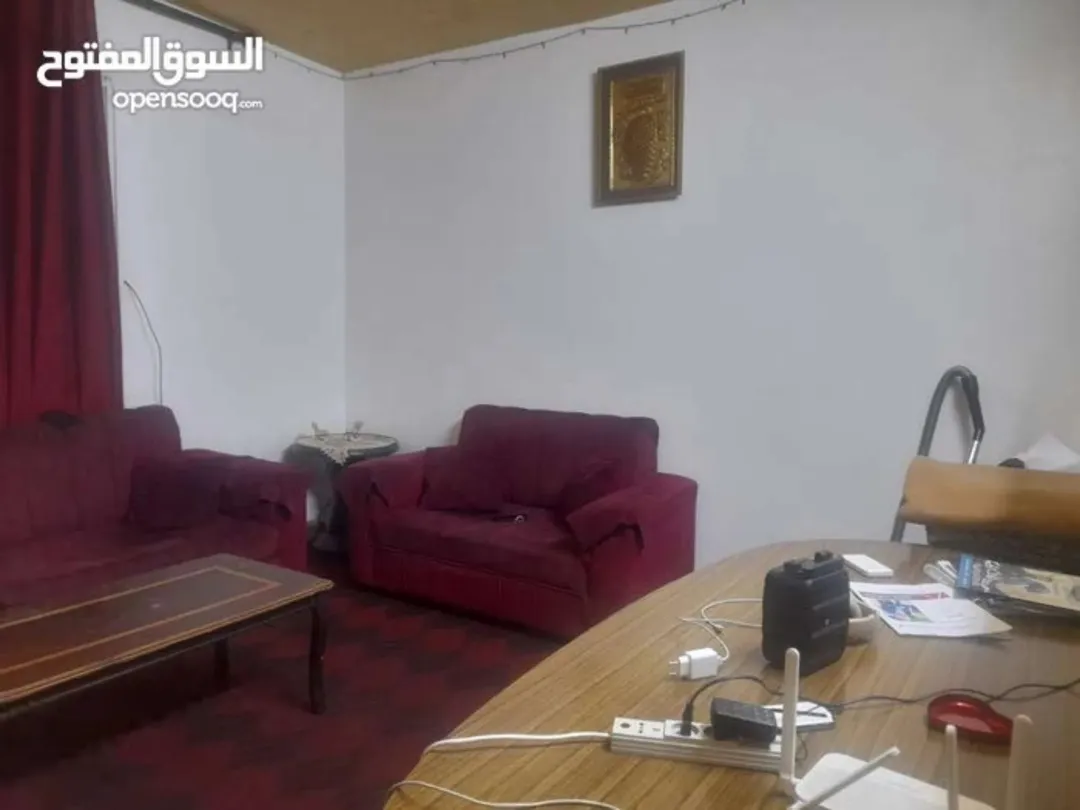 منزل للبيع في مخيم إربد
