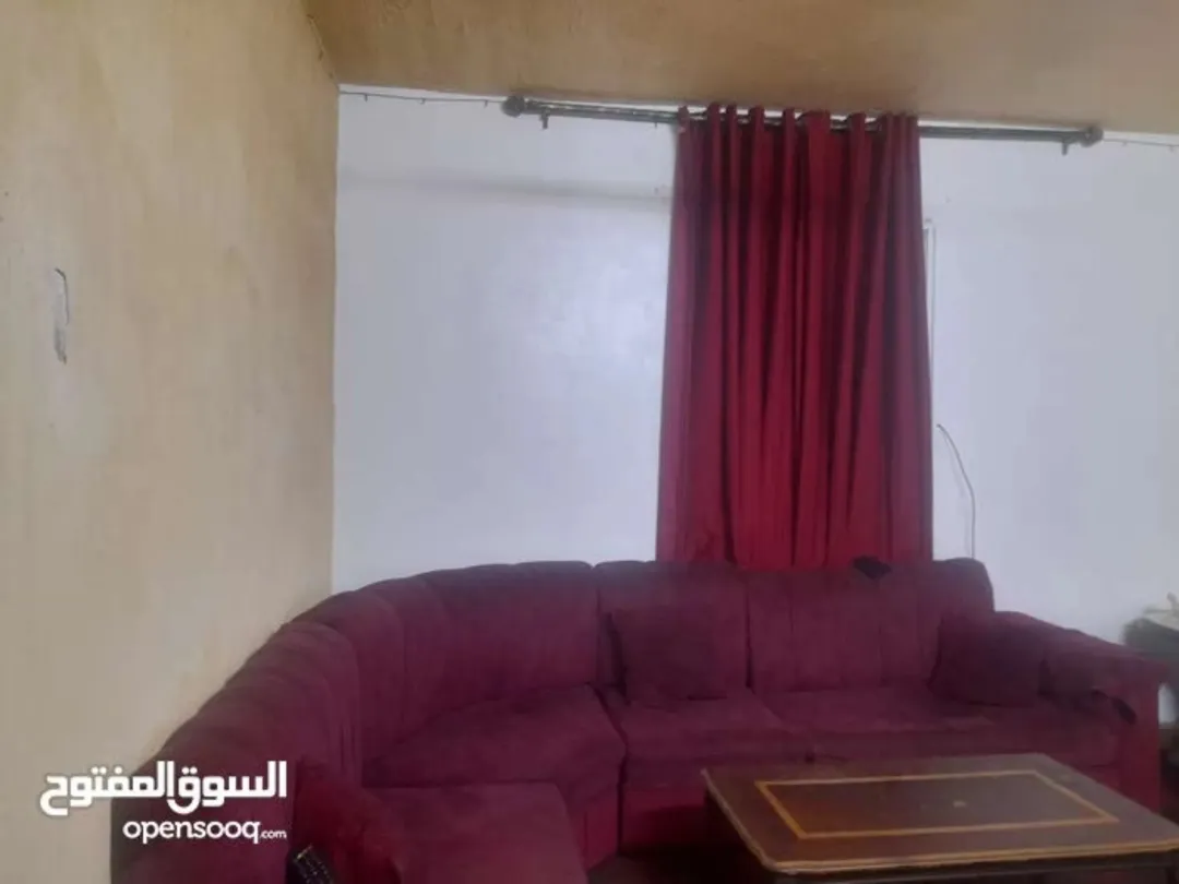 منزل للبيع في مخيم إربد