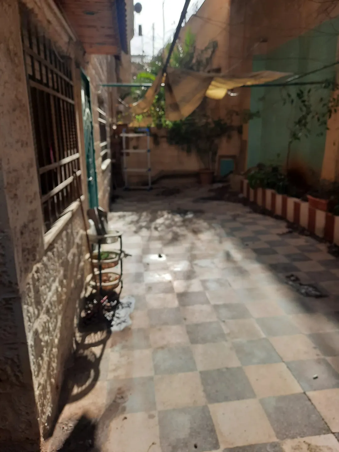 شقة فاخرة للبيع في موقع استثنائي يجمع بين الراحة والتسوق