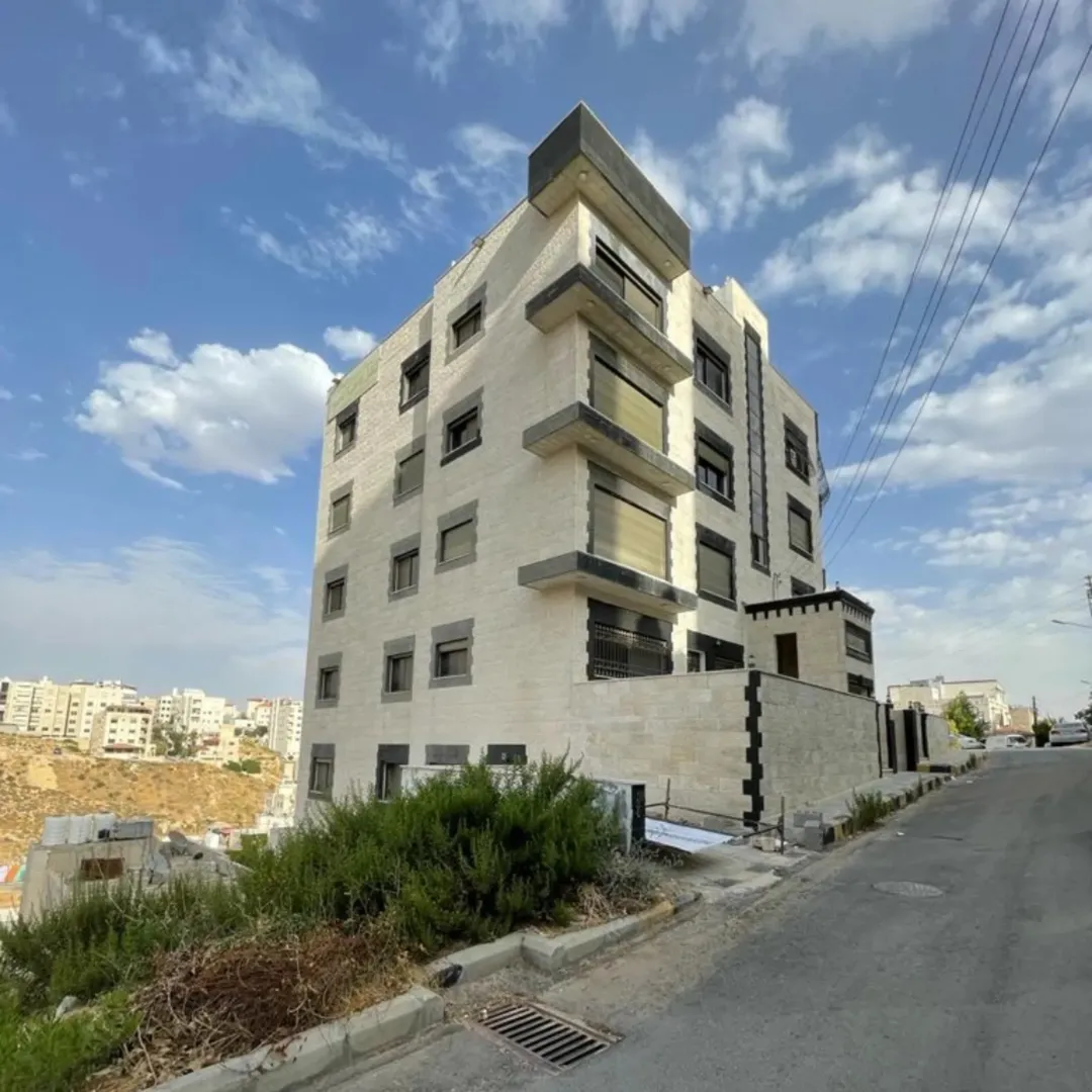 شقق فاخرة للبيع في ضاحية الرشيد خلف مدارس مرموقة