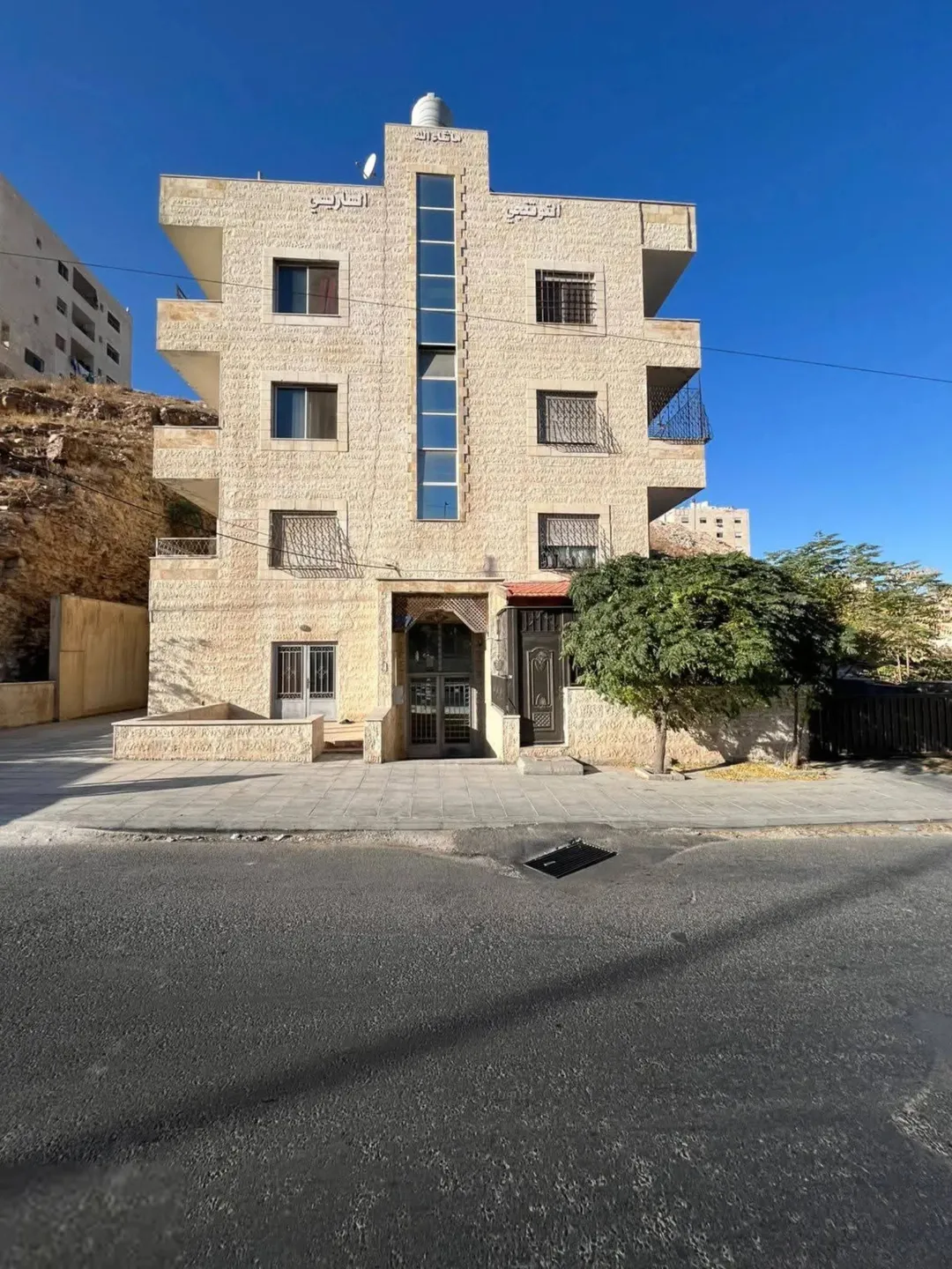 شقة للبيع في ضاحية الاستقلال