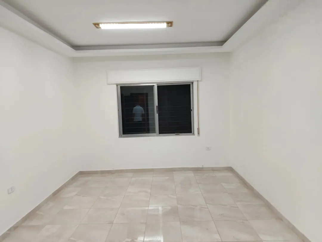 شقة سكنية مميزة للبيع في مرج الحمام بالقرب من دوار الشوابكة