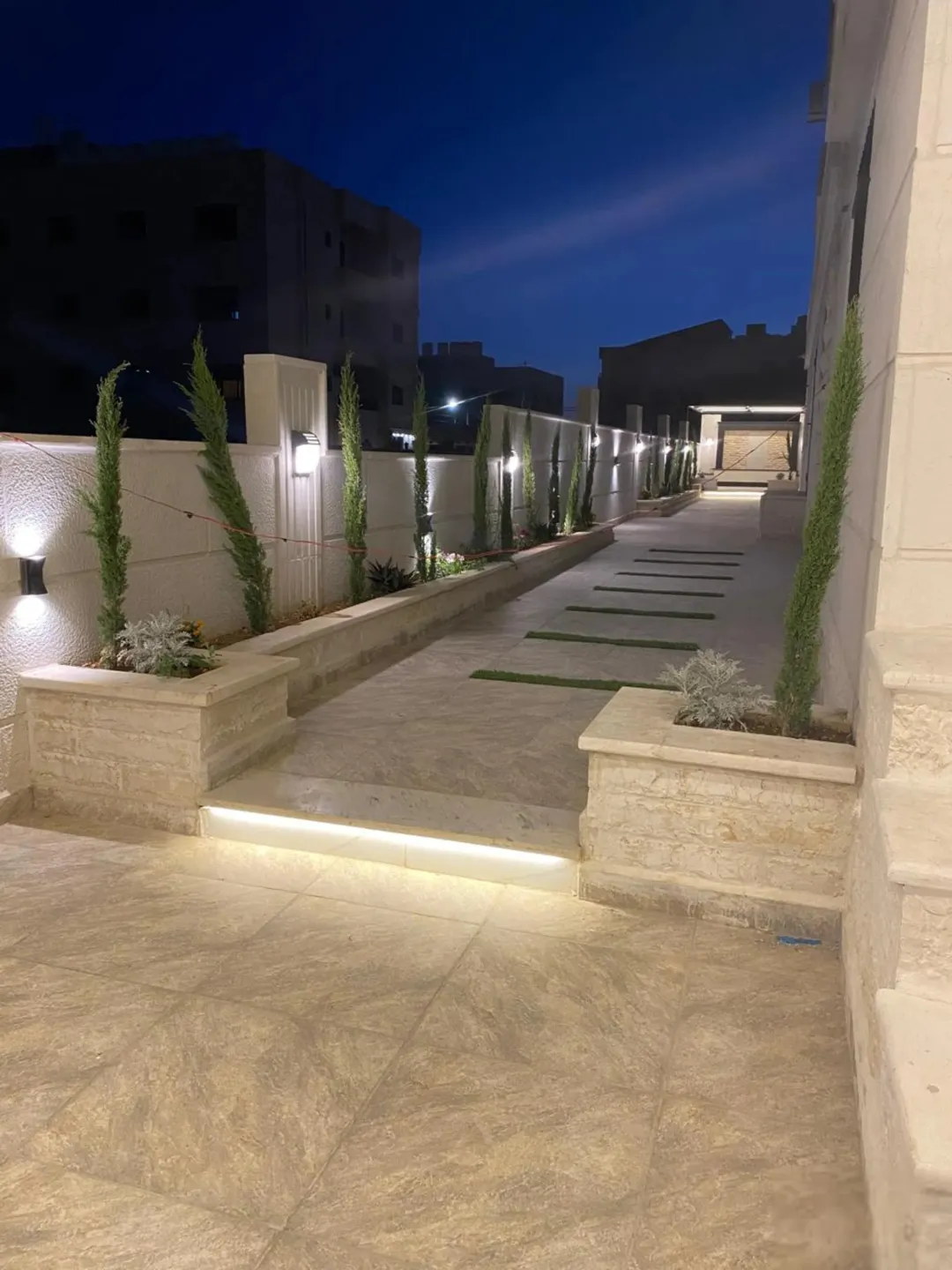 شقق فاخرة للبيع في الراهبات الوردية اربد