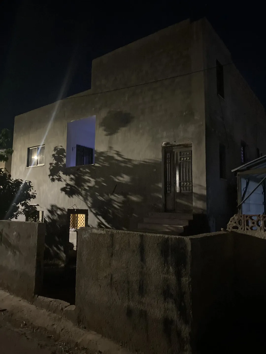 منزل مستقل من طابقين للبيع