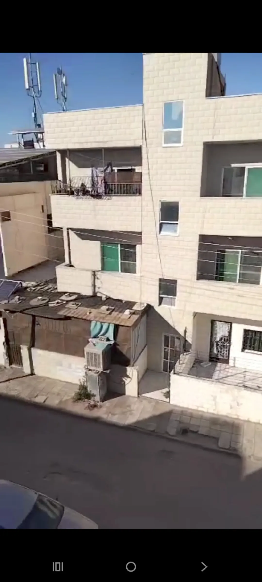 شقة للبيع في المحدود الوسط موقع متميز