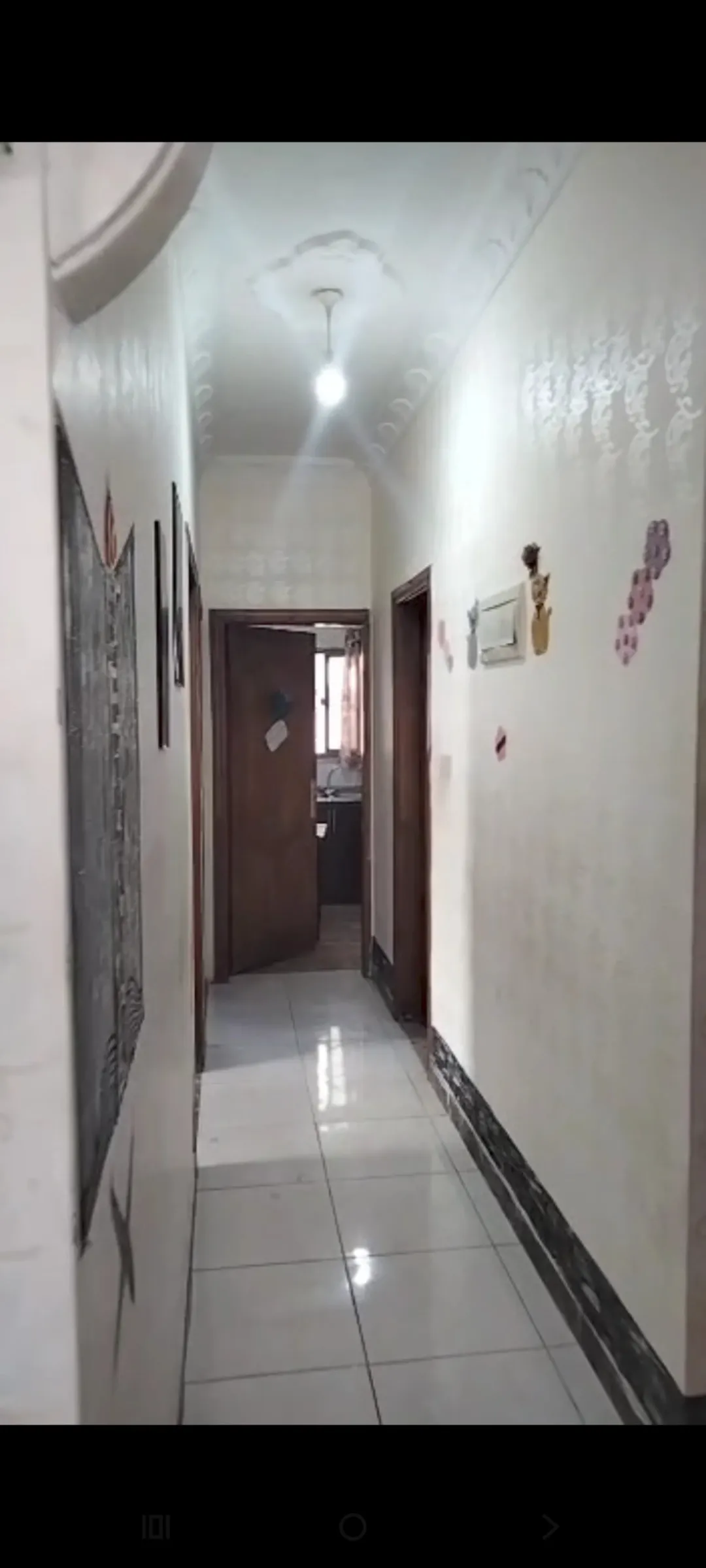 شقة للبيع في المحدود الوسط موقع متميز