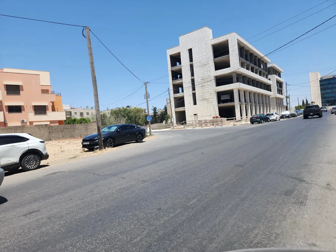 مساحات تجارية مميزة في قلب الرونق