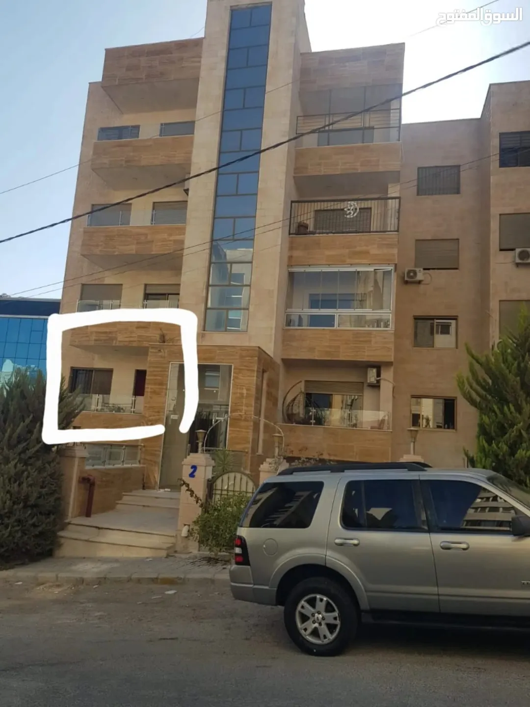 شقة أرضية 133 م خلدا قبال ميداس عمرها 10 سنوات 3 نوم 1ماستر 3 حمام صالون مطبخ راكب بلكونة