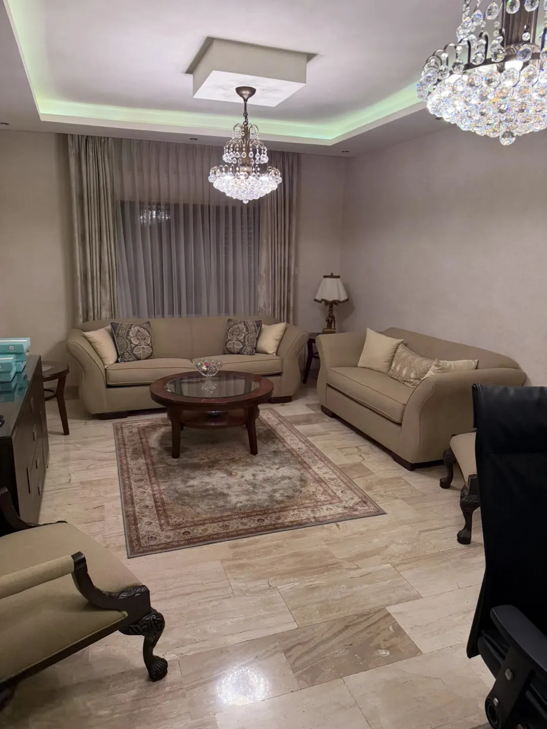 شقة فاخرة للبيع في دابوق – منطقة الرحمانية