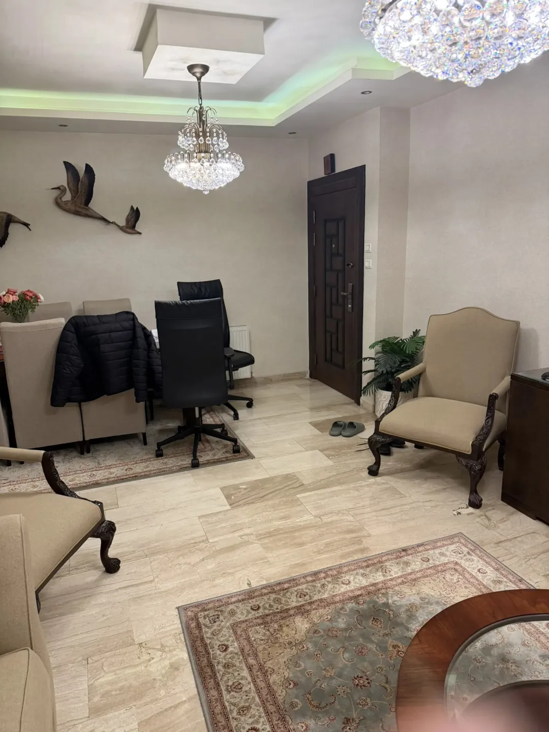 شقة فاخرة للبيع في دابوق – منطقة الرحمانية