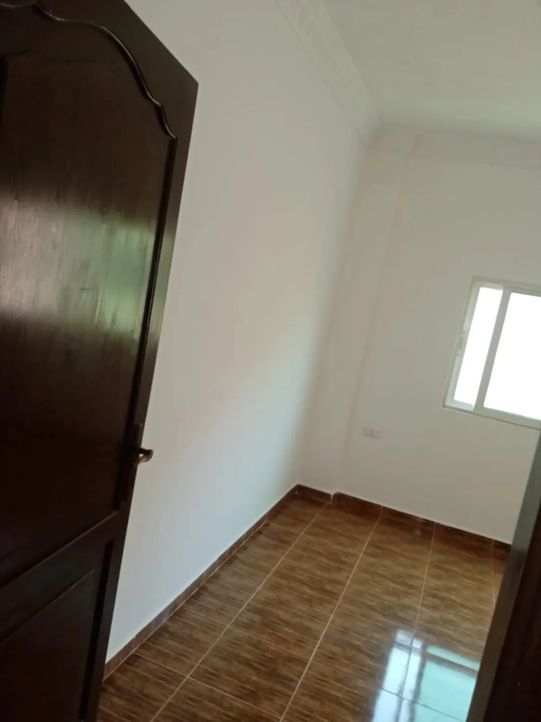 عمارة سكنية للبيع في الزرقاء – منطقة جبل طارق