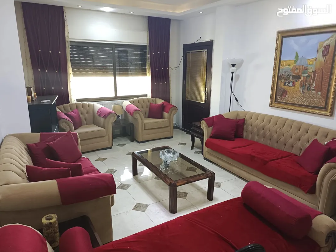 شقة فاخرة في ضاحية الرشيد إطلالة دائمة وموقع متميز