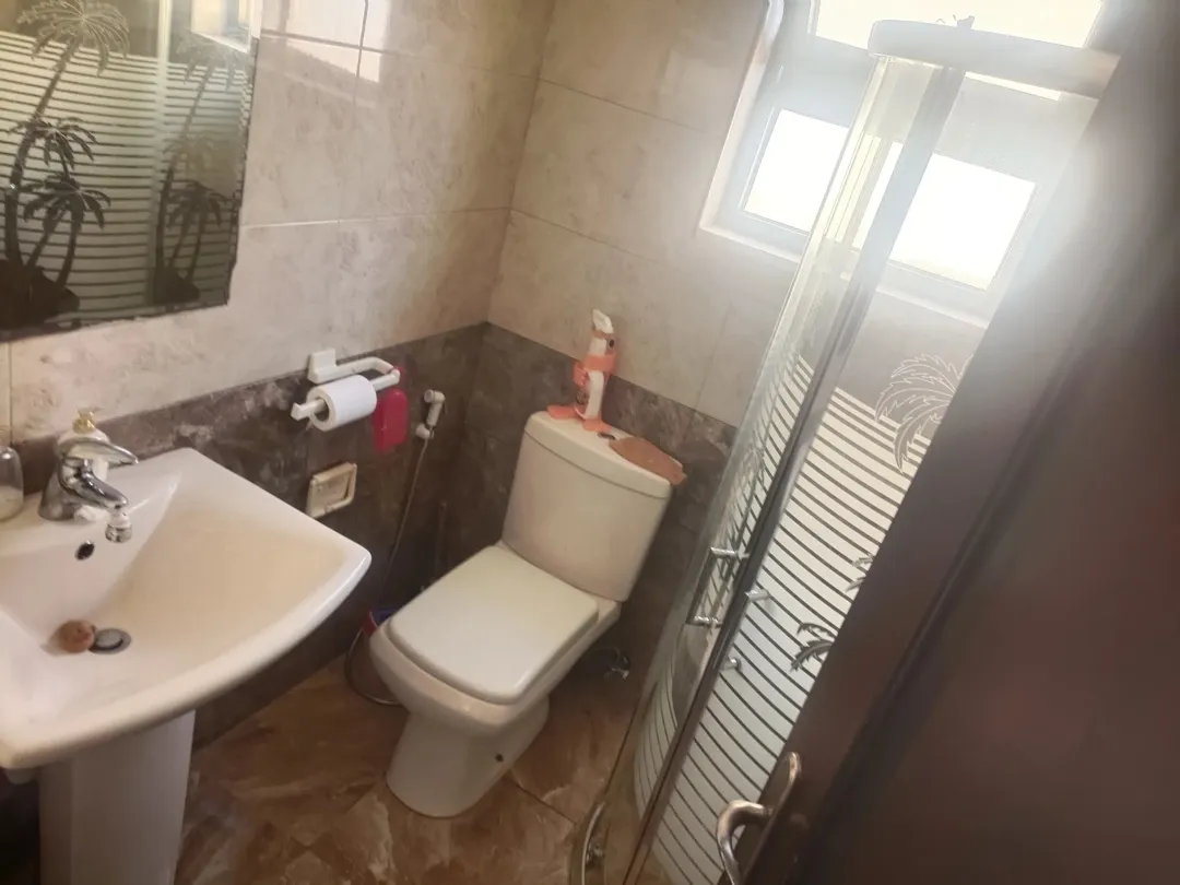 شقة فاخرة في ضاحية الرشيد إطلالة دائمة وموقع متميز