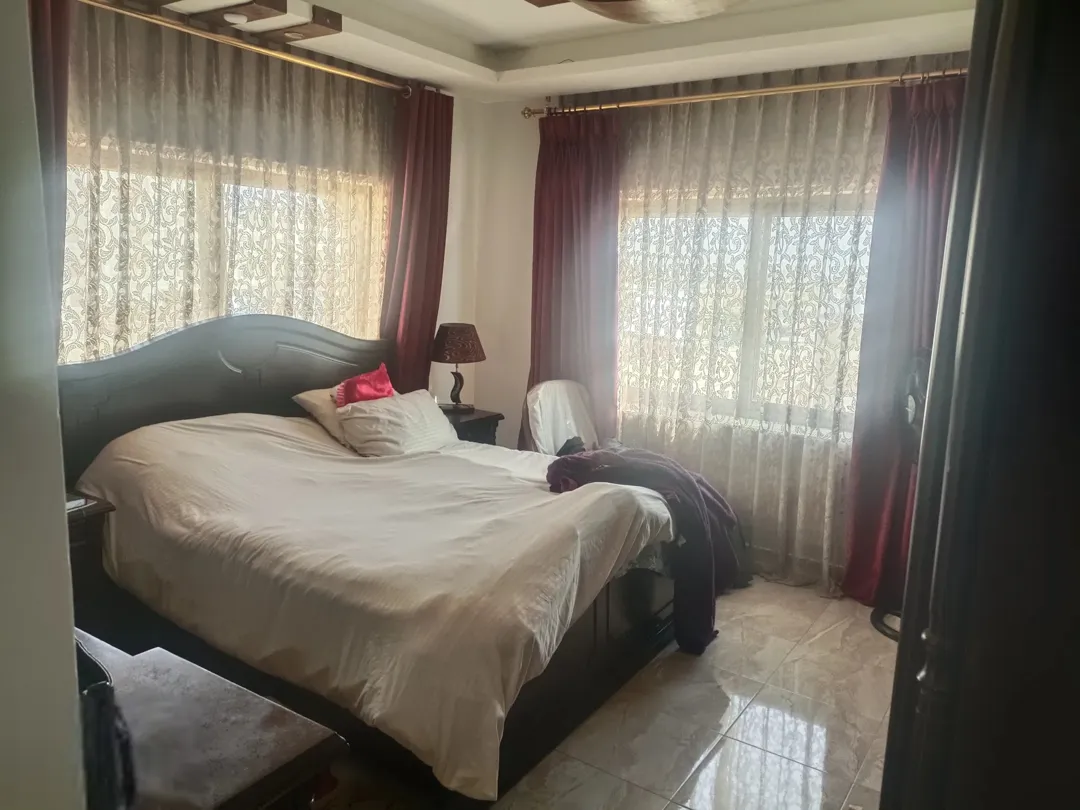 شقة فاخرة في ضاحية الرشيد إطلالة دائمة وموقع متميز