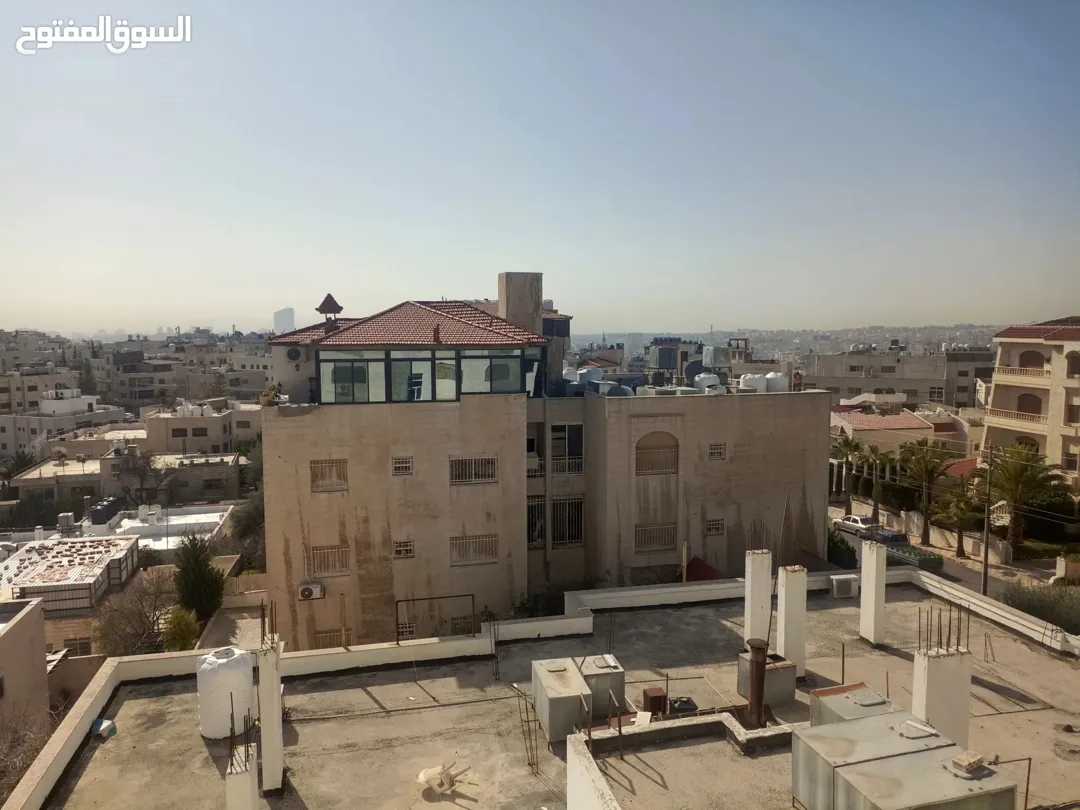 شقة فاخرة في ضاحية الرشيد إطلالة دائمة وموقع متميز