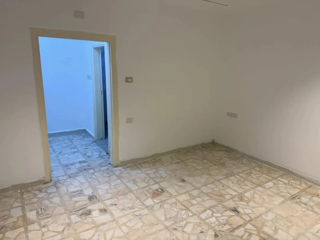 شقة للبيع في الزرقاء الجديدة تصلح سكني/تجاري