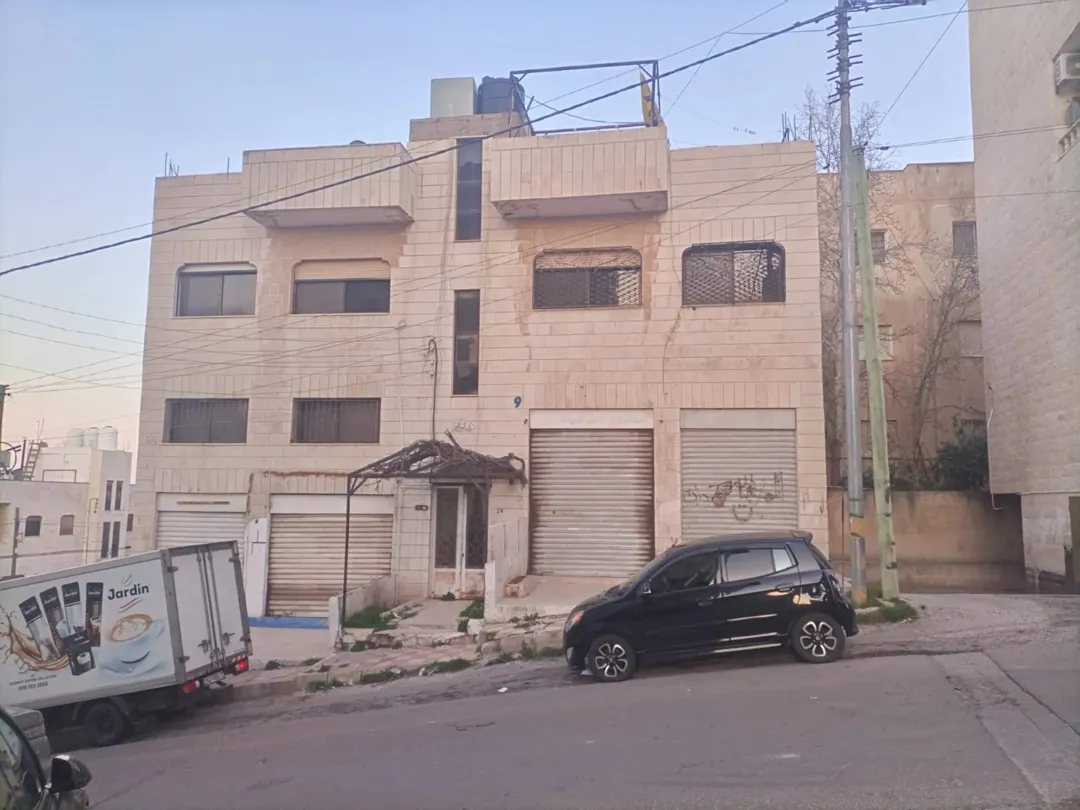 مجمع تجاري استثماري للبيع في منطقة البيادر