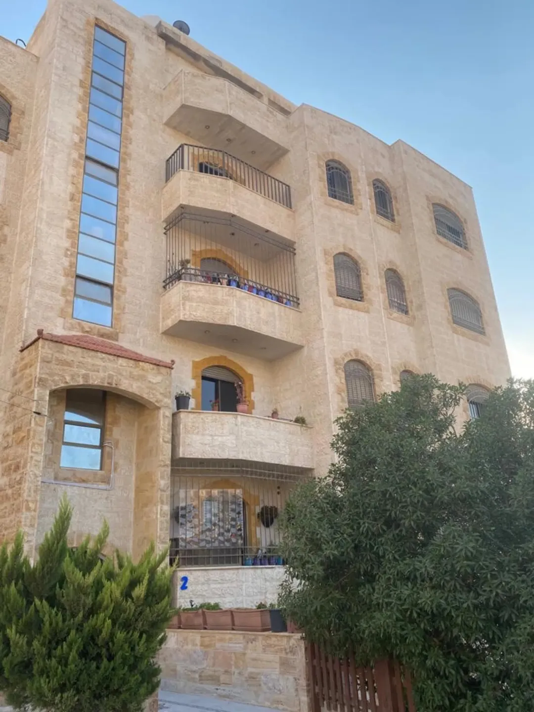 شقة للبيع في أبو علندا – إسكان الكهرباء – إطلالة مميزة