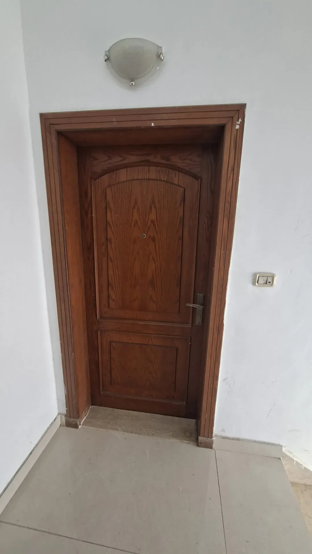 شقة سكنية مميزة للبيع في الجبيهة بالقرب من إشارة المنهل