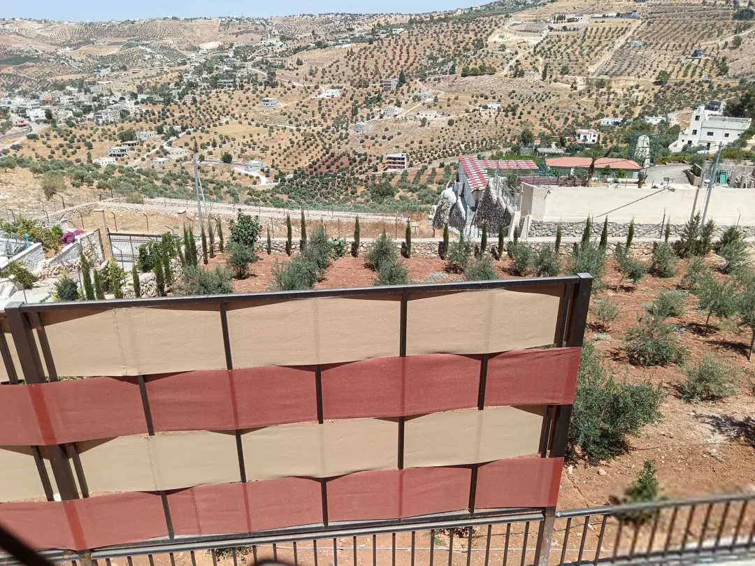 مزرعه مميزه بأجمل مواقع المصطبه