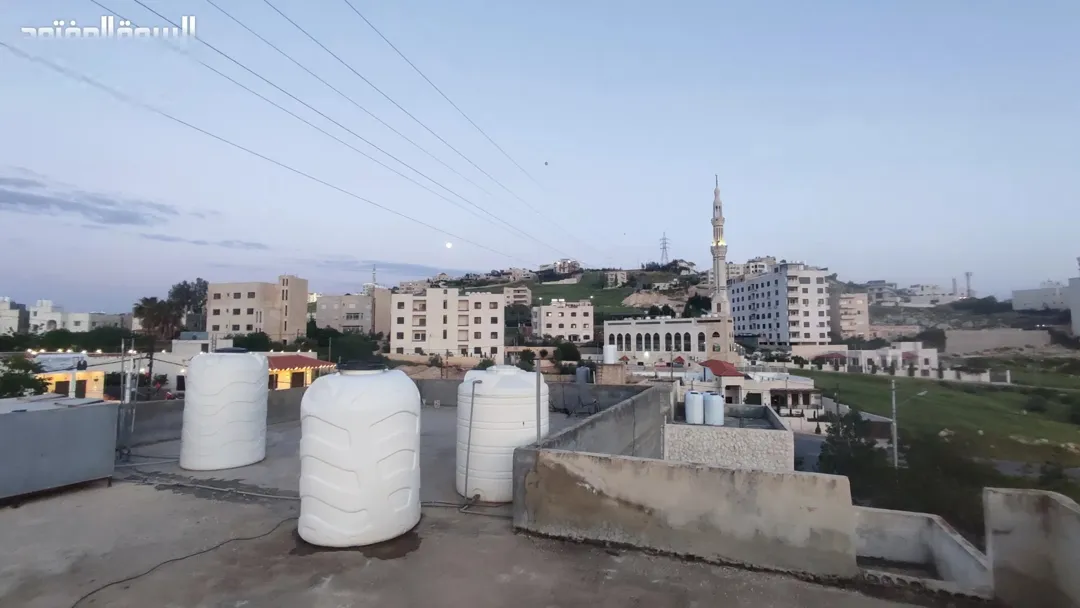 أرض سكنية للبيع في مرج الحمام – موقع مميز وإطلالة مفتوحة
