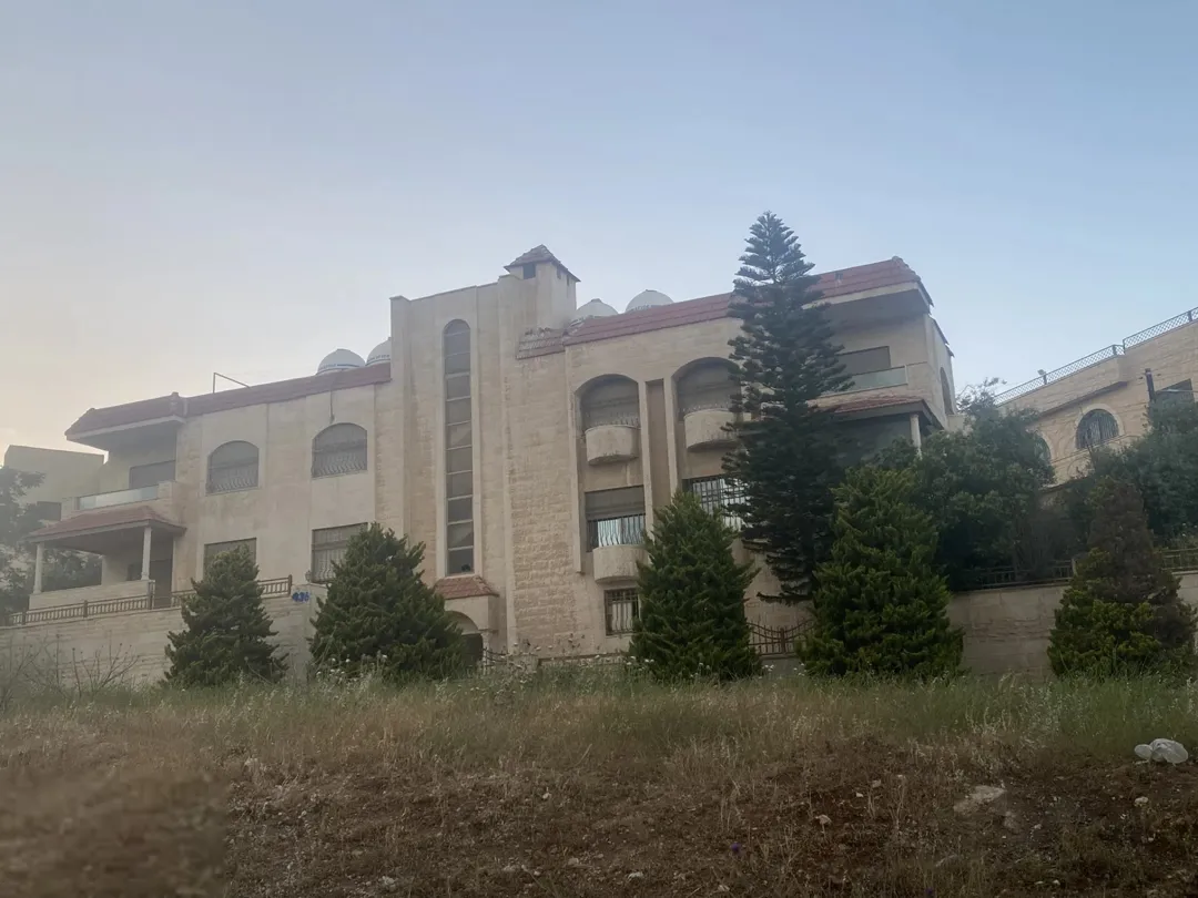 بيت طابقين وتسويه في طبربور