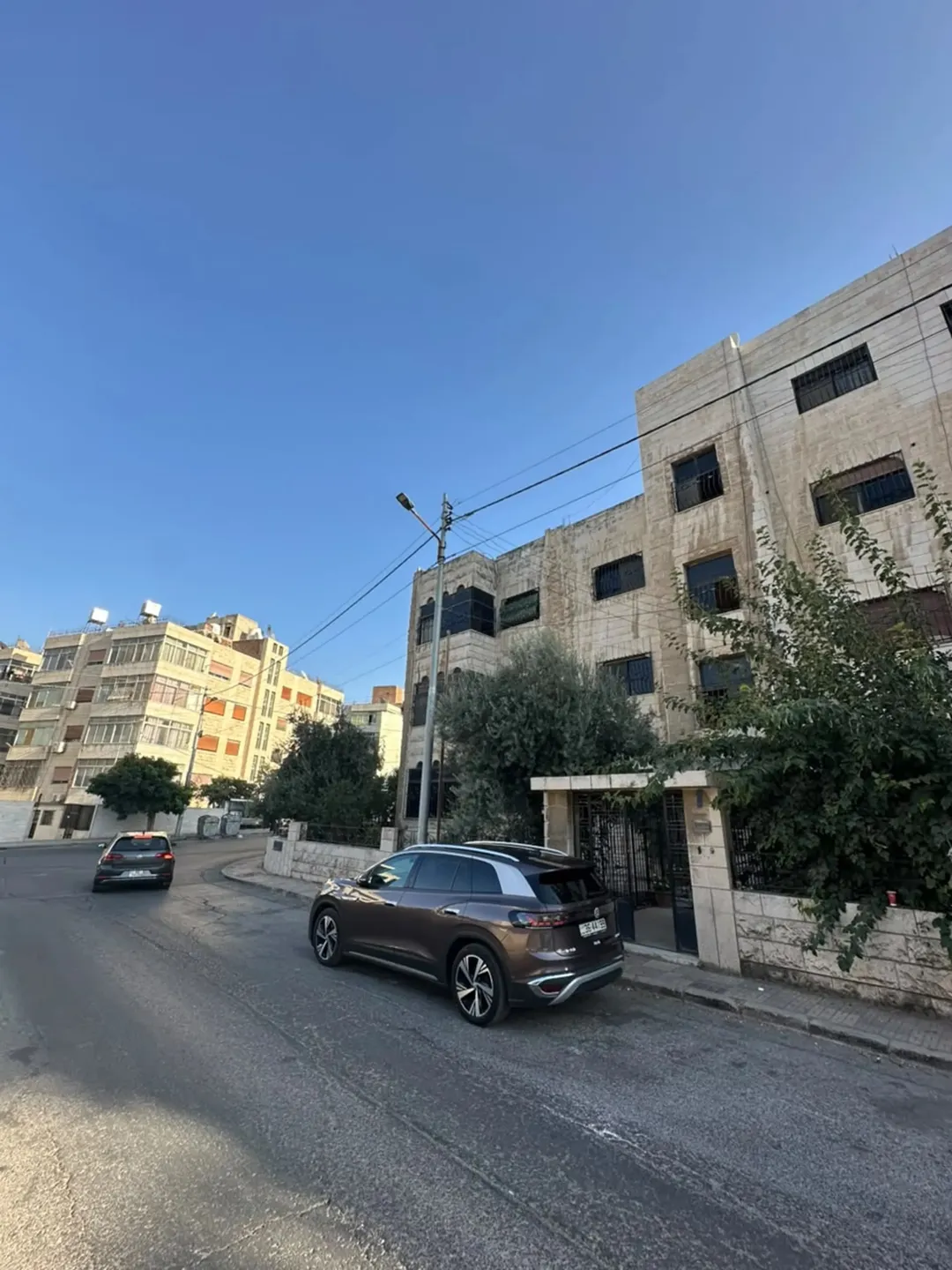 عمارة للبيع 840 م2 في الشميساني – على شارعين — صورة 5