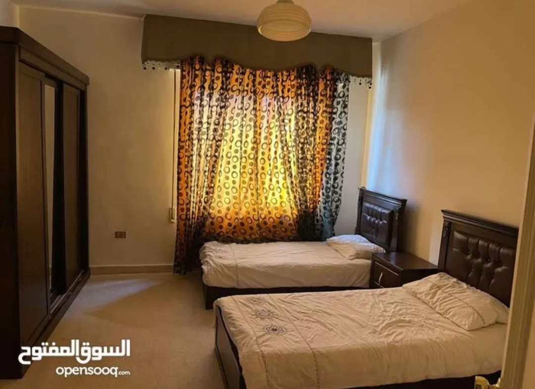 شقة فخمة مفروشة شبه فيلا مع حديقة للايجار في الشميساني – عمان الاردن | ID 697743
