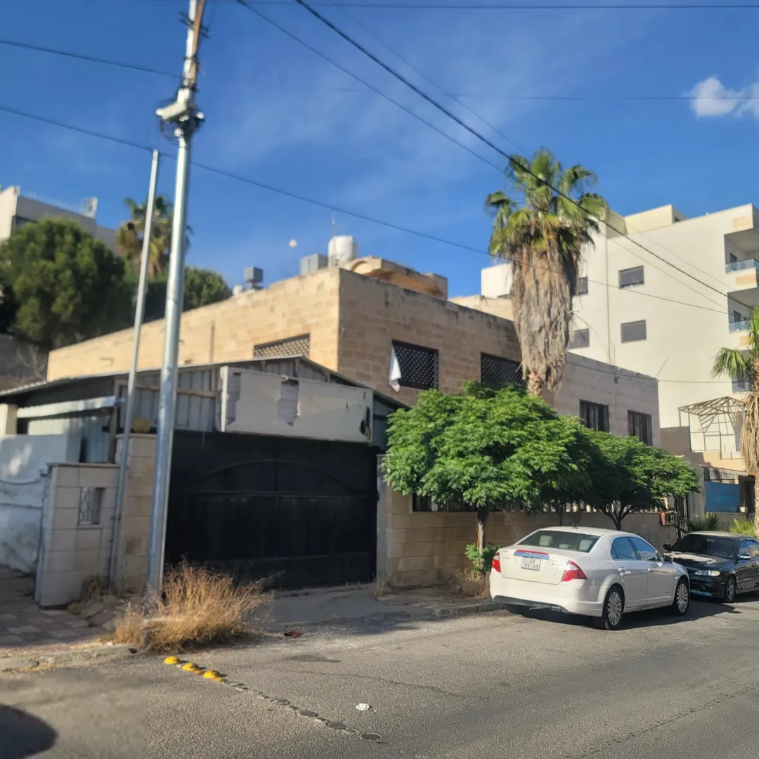 عمارة سكنية مميزة للبيع في طبربور