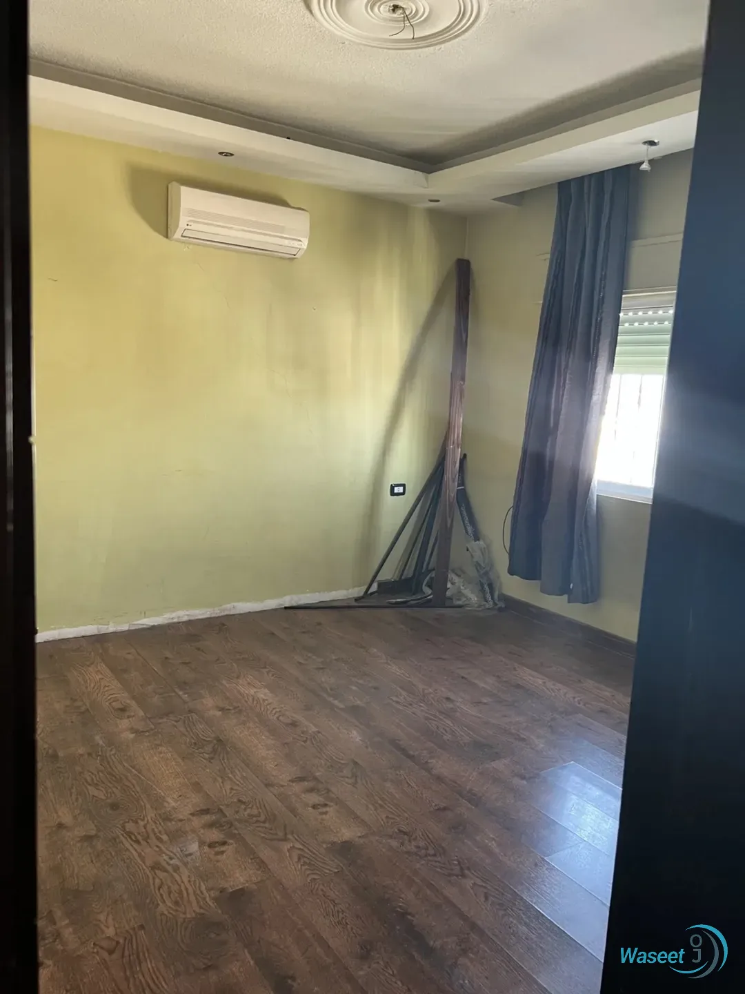 شقة مجددة بالكامل في ضاحية الاستقلال