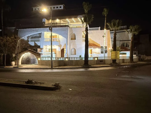 فيلا للإيجار فاخرة في ضاحية الرشيد