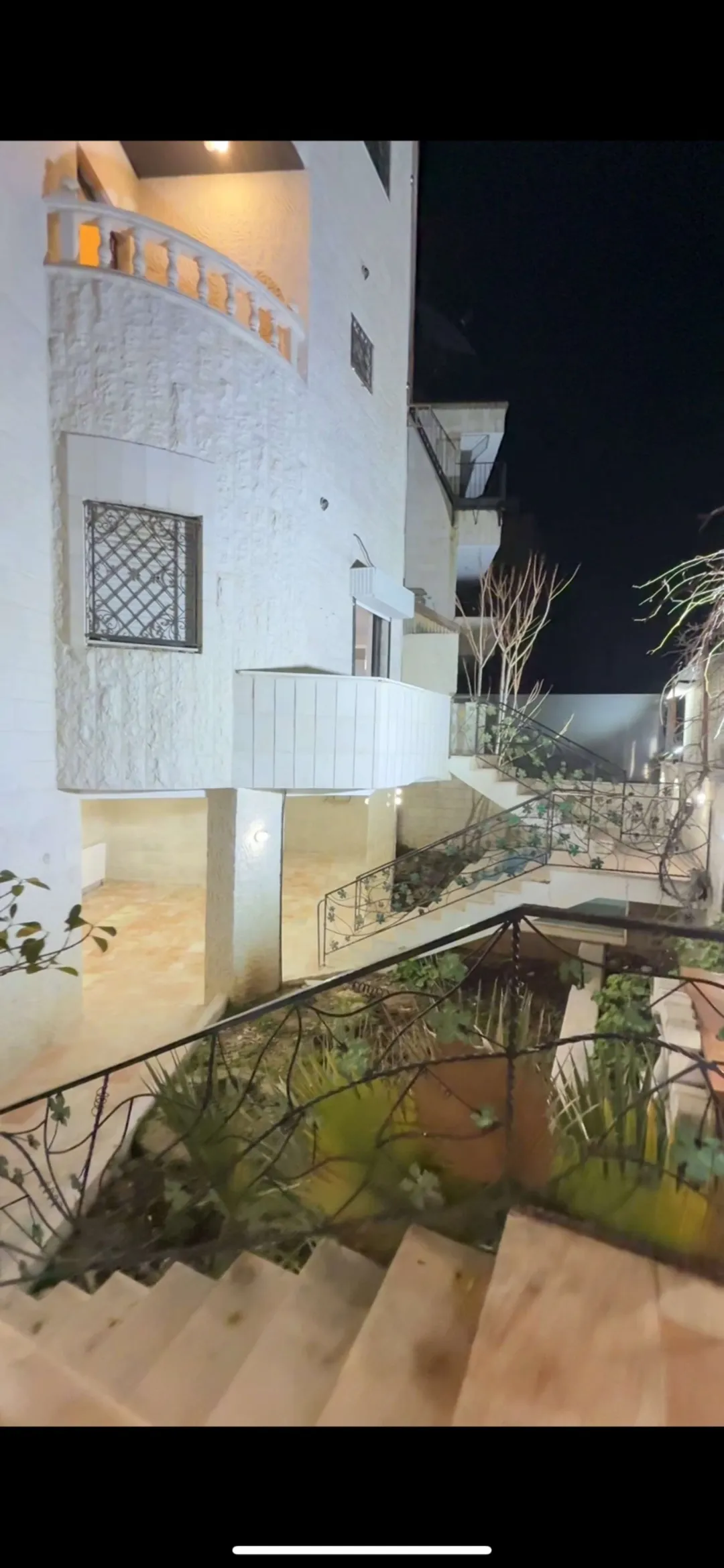 فيلا للإيجار فاخرة في ضاحية الرشيد