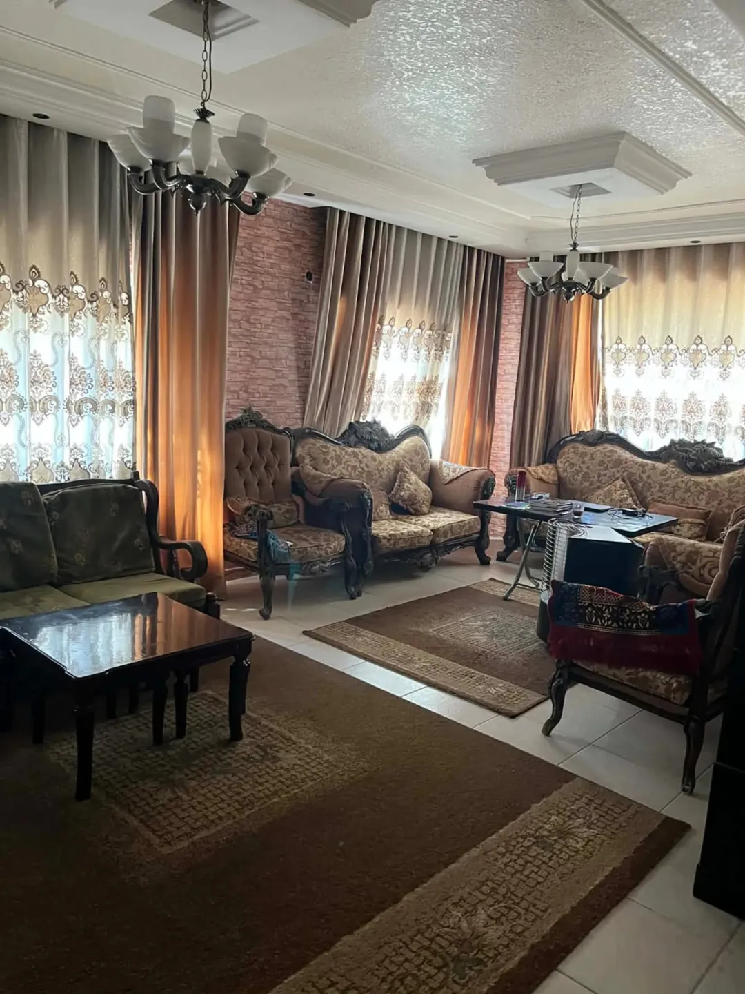 شقة غربية فاخرة في ضاحية الاقصى موقع استثنائي