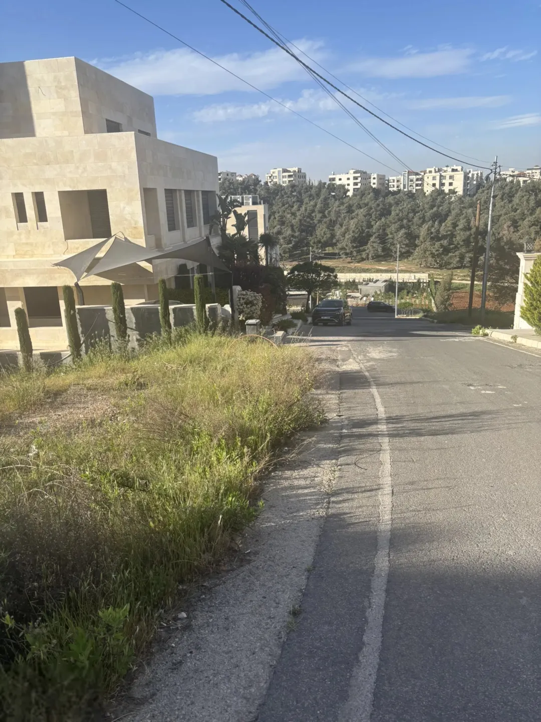 قطعة أرض استثنائية للبيع في طريق المطار خلف مدارس العالمية بمنطقة الحويطي سكن ب – فرصة لا تُفوّت