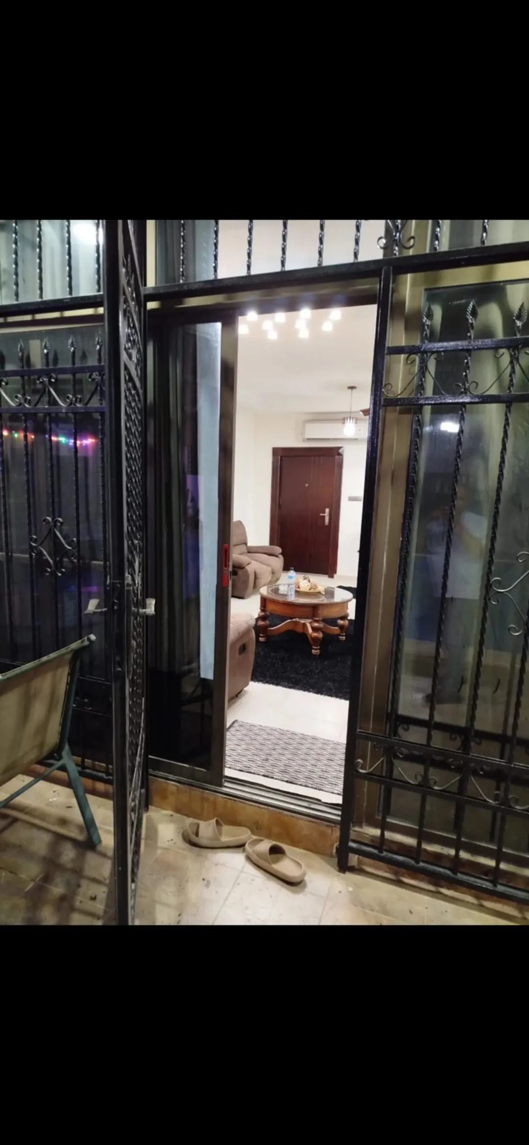 شاليه فاخر على شاطئ البحر الميت في كمباوند أو البدال