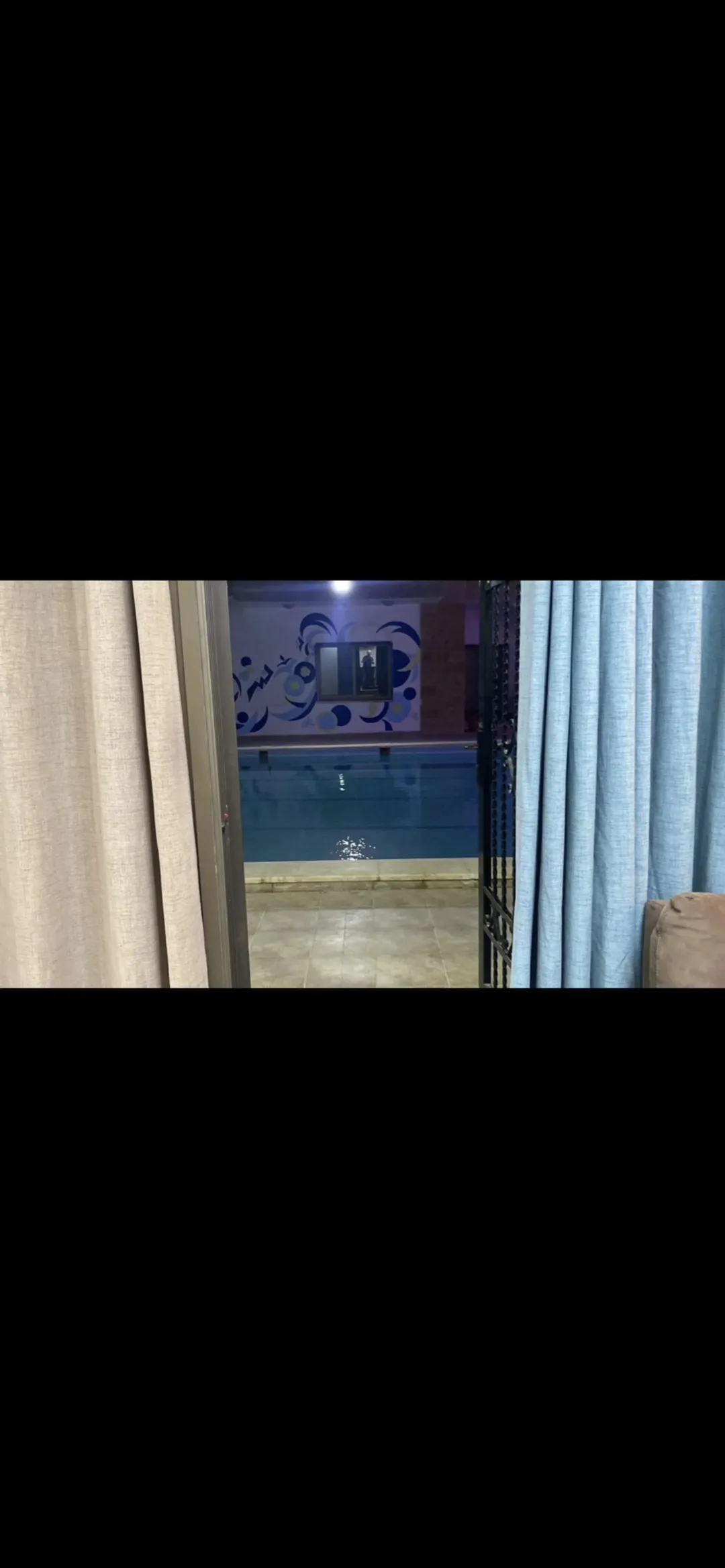 شاليه فاخر على شاطئ البحر الميت في كمباوند أو البدال