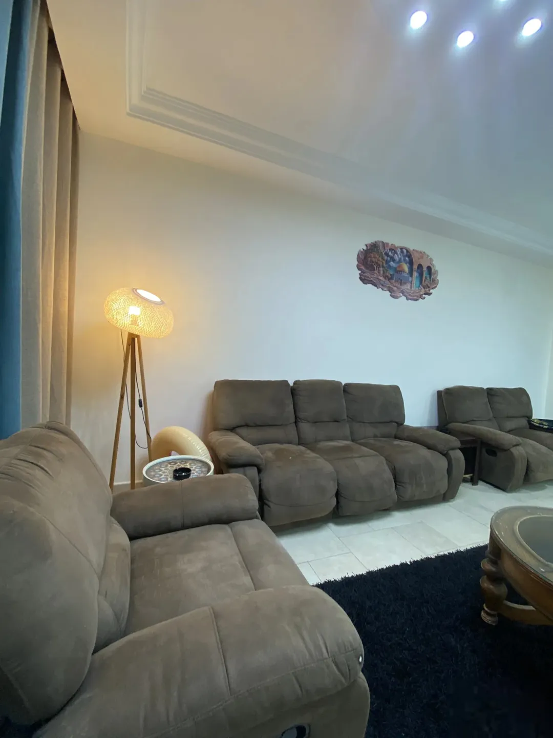 شاليه فاخر على شاطئ البحر الميت في كمباوند أو البدال