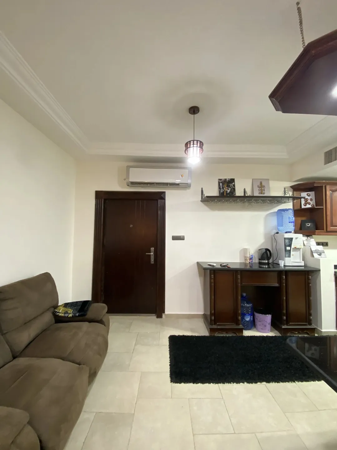 شاليه فاخر على شاطئ البحر الميت في كمباوند أو البدال