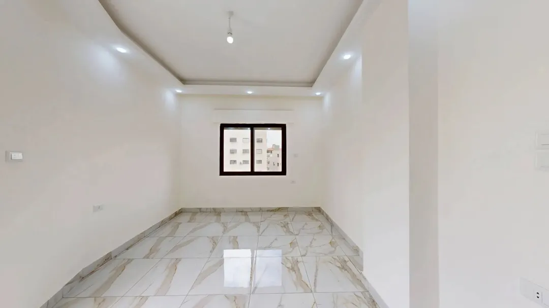شقة أرضية جديد في جبل الزهور بالقرب من مسجد خليل الرحمن